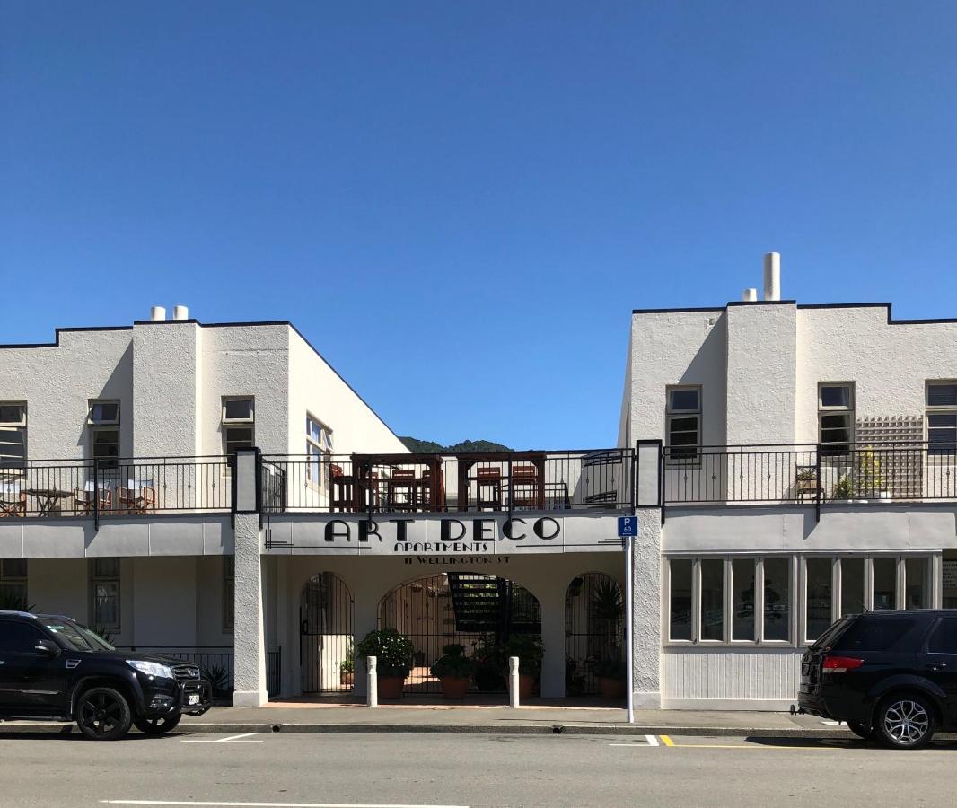 Art Deco No. 2 Apartment Пиктън Екстериор снимка